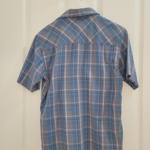 Split Men's Short Sleeve Button Down Classic Blue Plaid Print - Picture 2 of 11